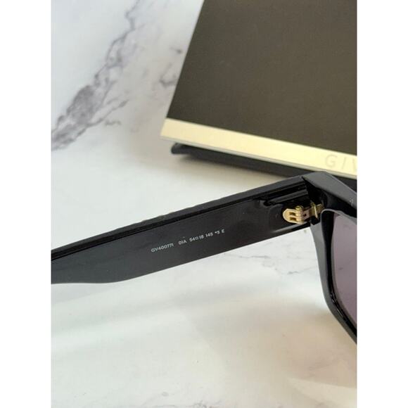 NEW Givenchy GV40077I Cat Eye Black Crystal Sunglasses $700 main image 6